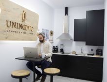 Centro de negocios con coworking Calahonda Uninoovo Cowork