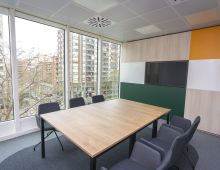 Centro de negocios con coworking Barcelona Sants First 