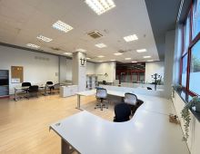 Centro de negocios con coworking Oviedo Cowtainers Innovation Hub