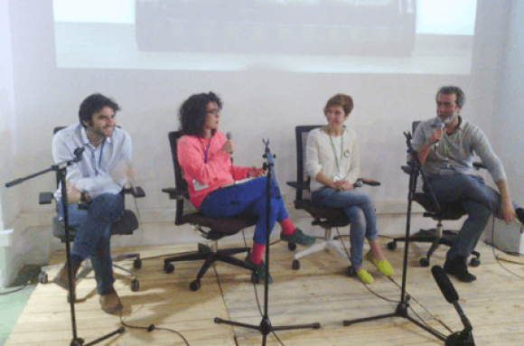 Colaboración entre espacios de coworking y comunidades virtuales: el coworking como movimiento 