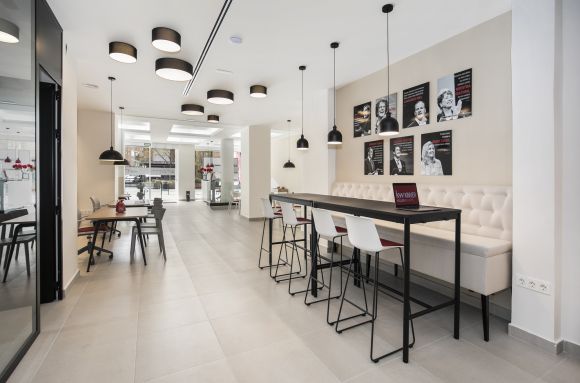 Centro de negocios con coworking Granada Centro de Trabajo inmobiliario