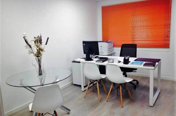 Centro de negocios con coworking A Coruña Centro de Negocios Deyserco