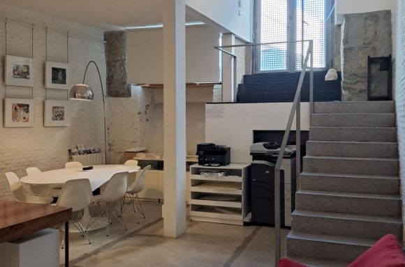 Oficina compartida Madrid Mesa de trabajo en estudio compartido