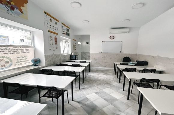 Coworking Barbate Centro de estudios aula 
