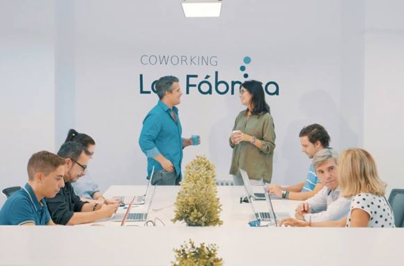 Centro de negocios con coworking Madrid Coworking La Fábrica Madrid Norte