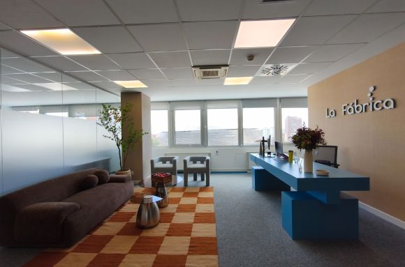 Centro de negocios con coworking Madrid Coworking La Fábrica Bernabeu