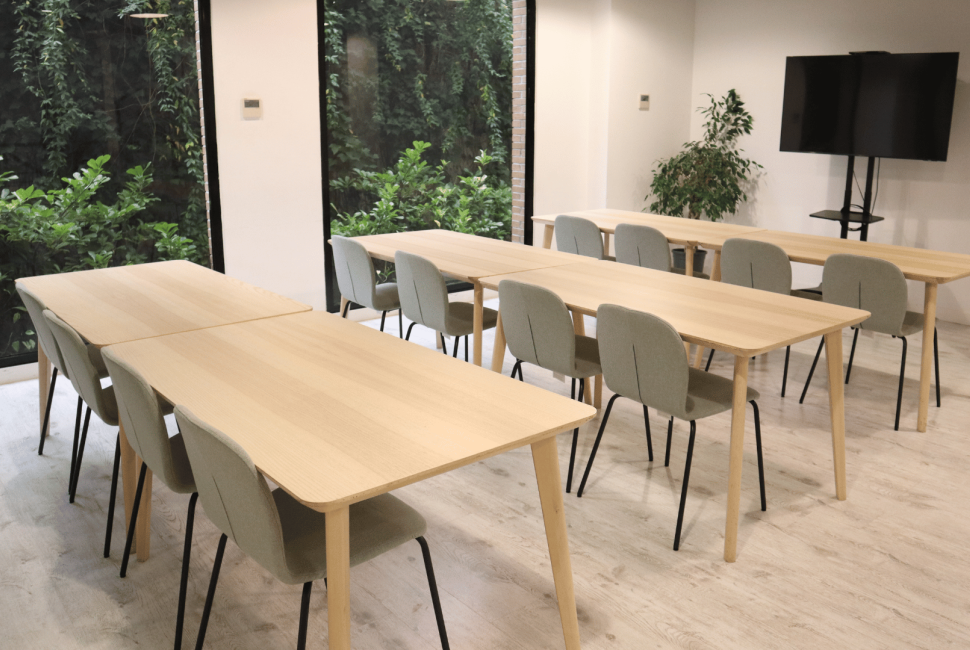 Sala para reuniones, formaciones y eventos (media jornada)