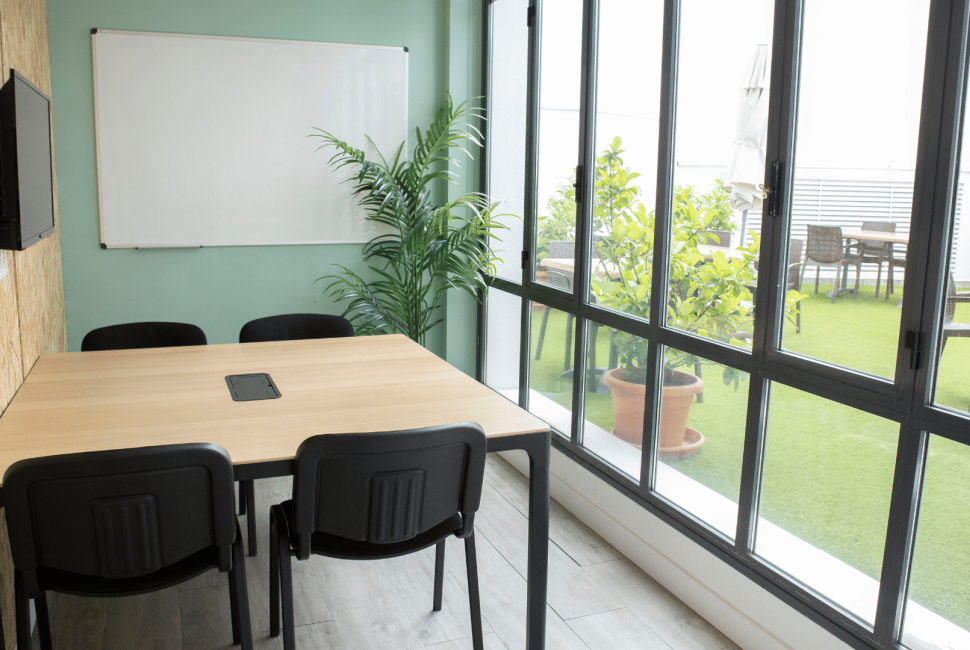 Small meeting room (half day)
