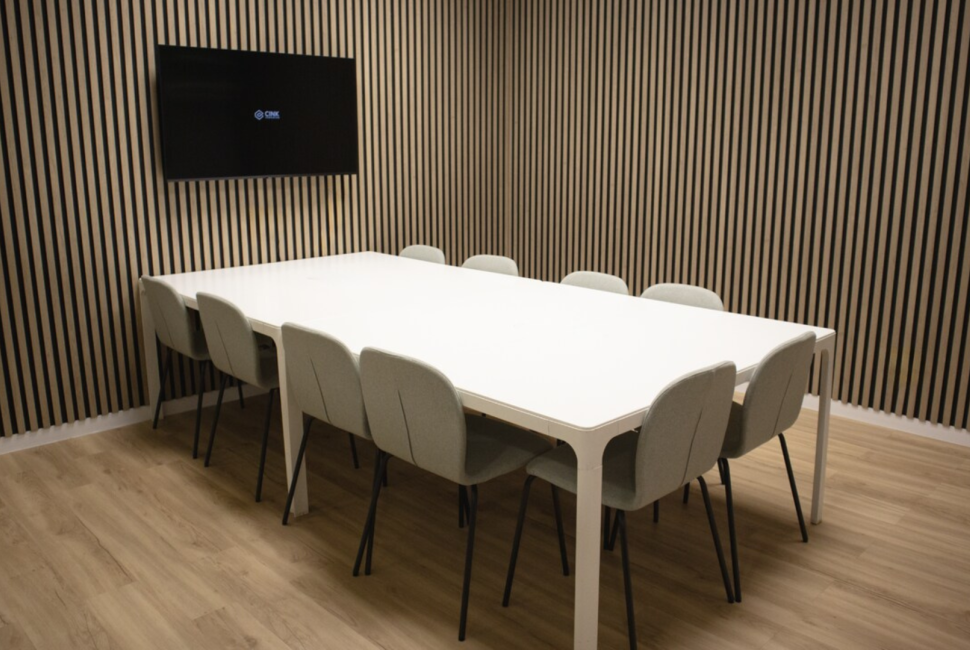 Sala de reunión mediana 12-15 personas (jornada completa)