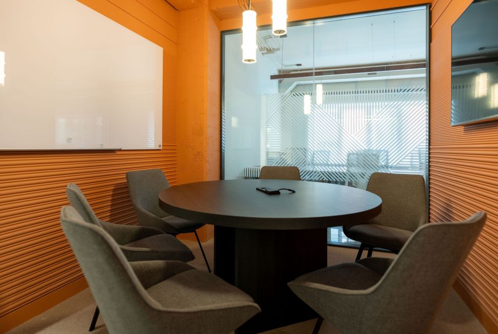 Sala de reuniones 6 PAX