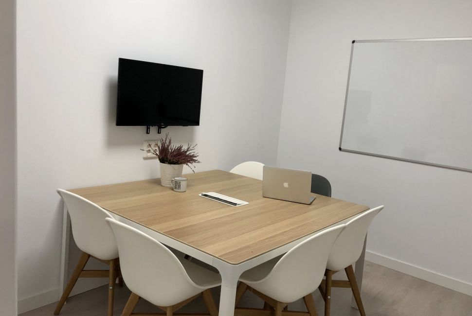 SMALL MEETING ROOM