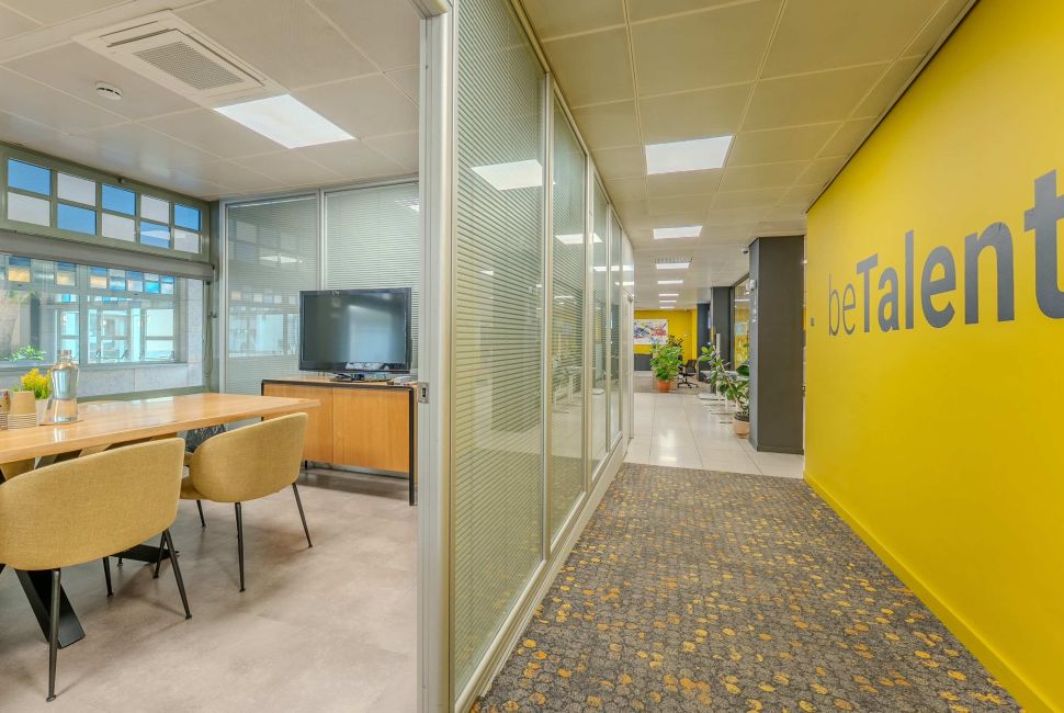 Sala de reuniones estándar