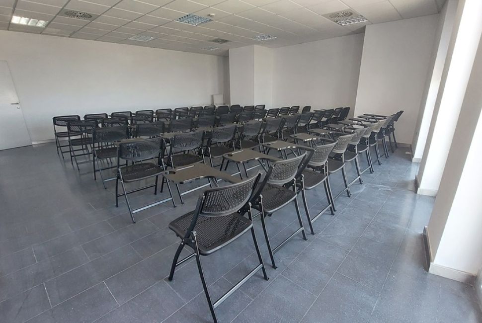 TRAINING ROOM