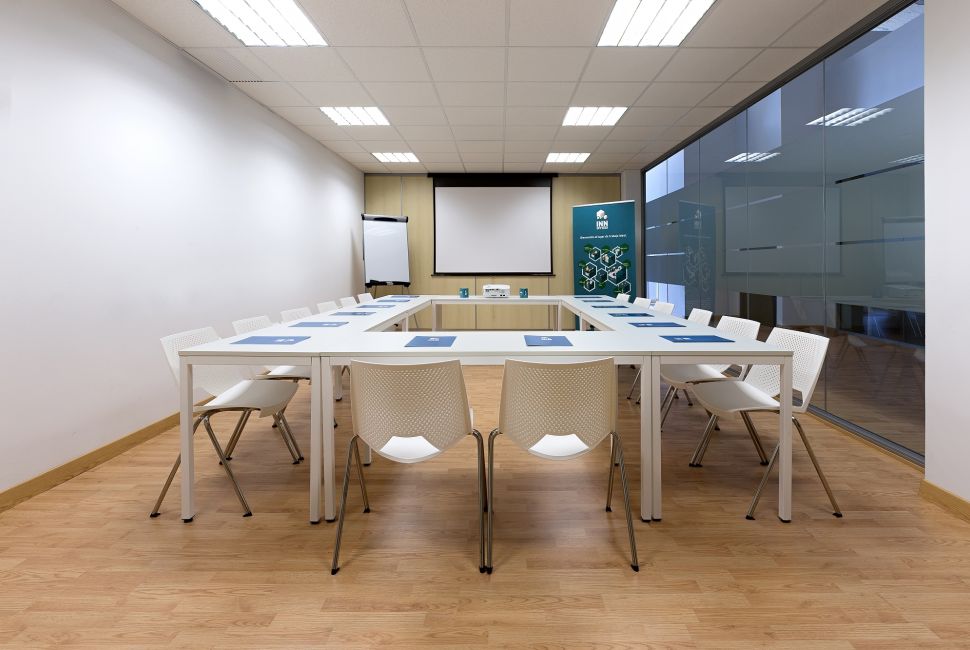 TRAINING ROOM (OUT OF HOURS)