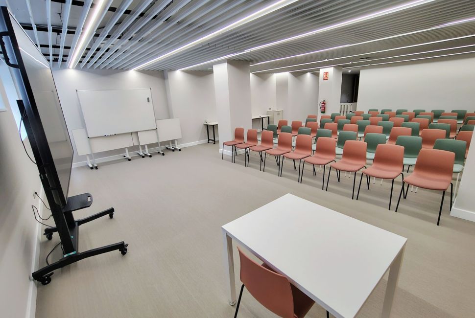 Sala OBRADOIRO 75 Pax (Formato teatro)