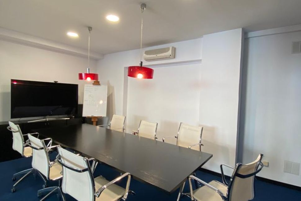 Blue Meeting Room 1 hour Bonus (6-8 Pax)